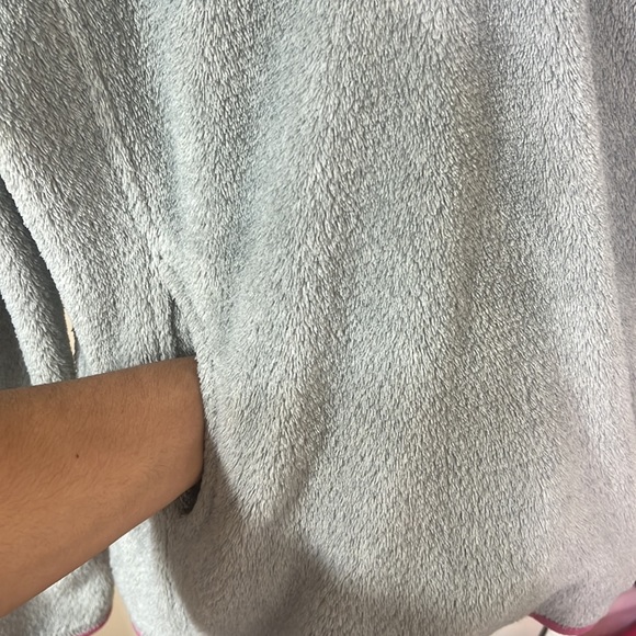 Patagonia Re-tool Snap-T Gray and Pink Pullover - Picture 4 of 7